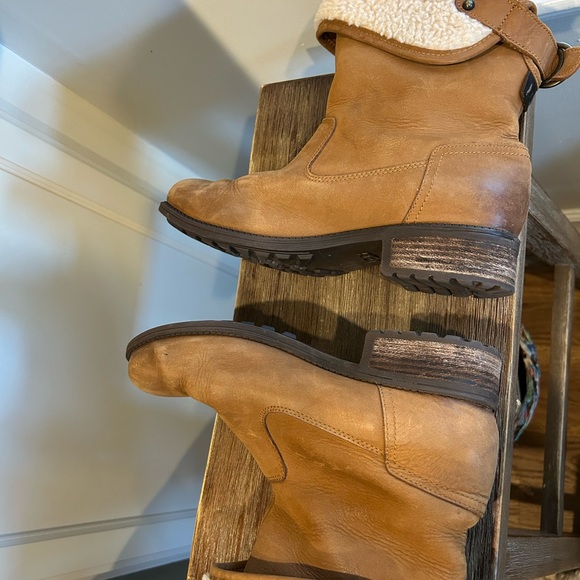 UGG Aldon boot - Picture 6 of 12